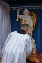 Nawiedzenie Figury św. Michała Archanioła z cudownej groty objawień na Górze Gargano